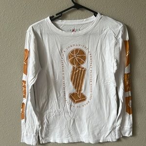 Jordan long sleeve T-shirt boys size large